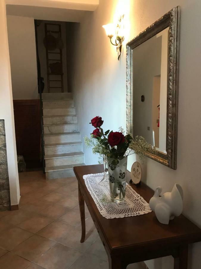 Villa Sardegna Vicino Ad Olbia "La Casa Nel Vicolo" Berchidda Exterior foto
